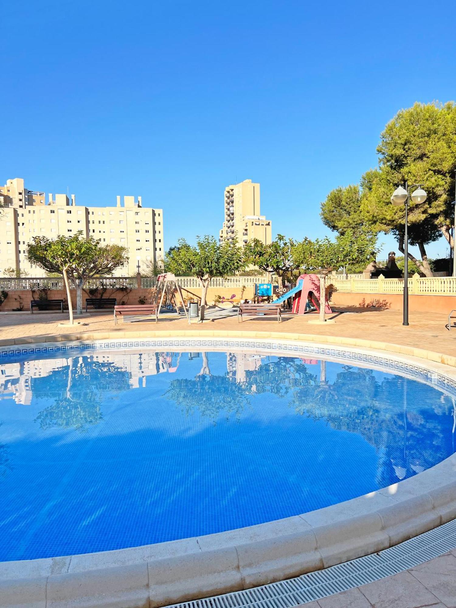 Coqueto Con Piscina, Nuevo A 50M Del Mar, Parking Gratis Apartment El Campello Bagian luar foto