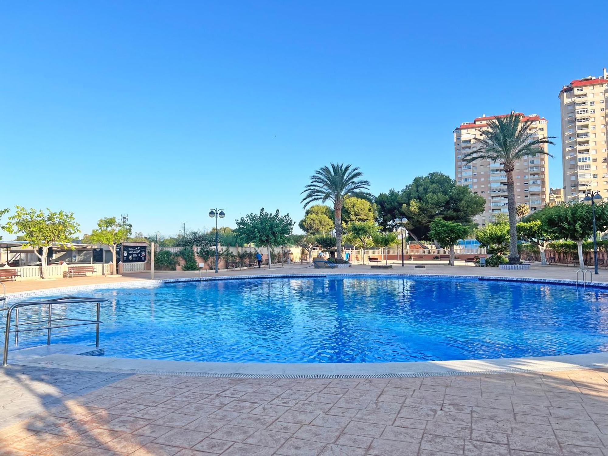 Coqueto Con Piscina, Nuevo A 50M Del Mar, Parking Gratis Apartment El Campello Bagian luar foto